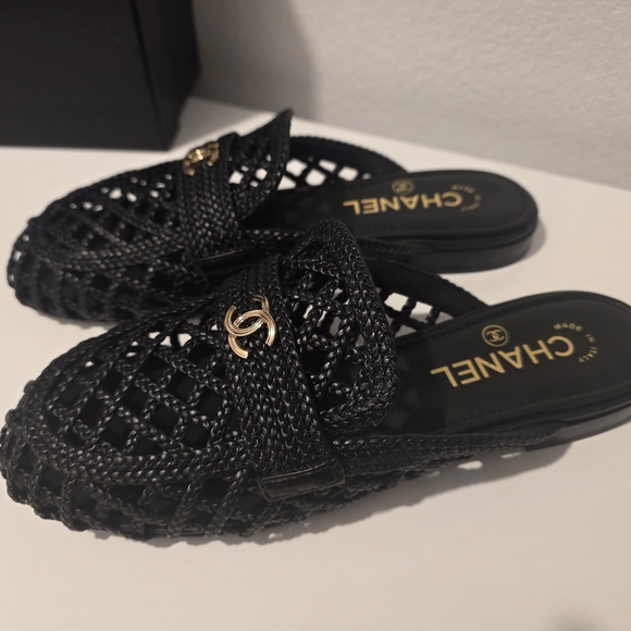 CHANEL MULES 2026 NEW - Picture 9 of 17